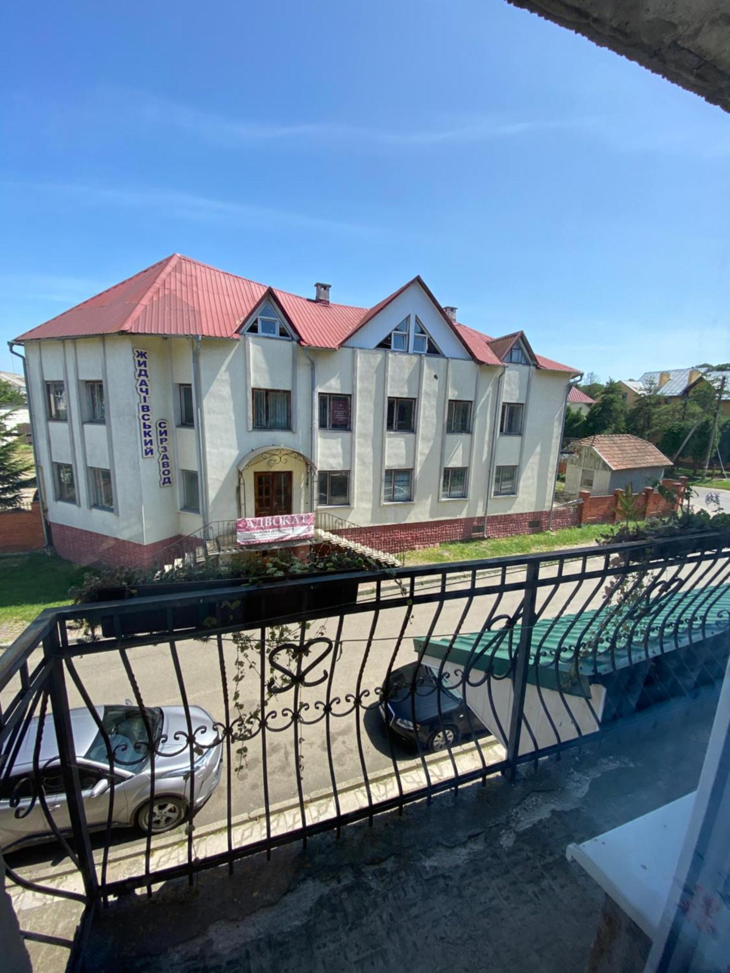 Hotel Udech Zhidachov Exterior foto