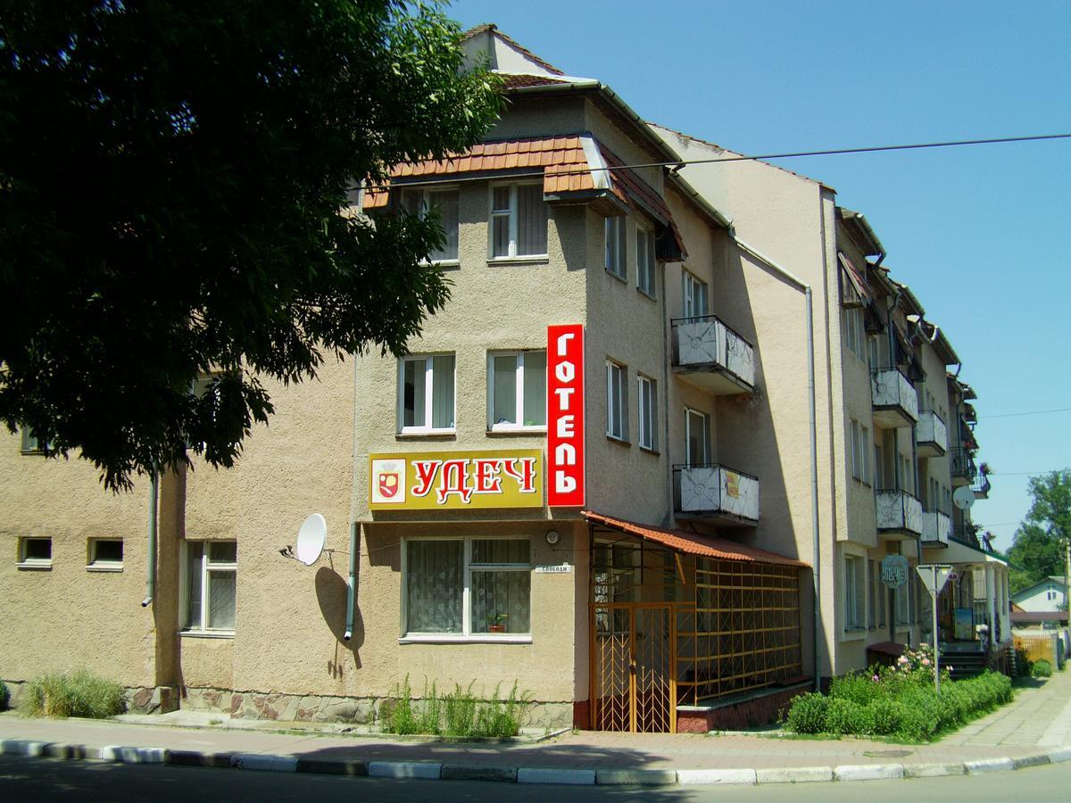 Hotel Udech Zhidachov Exterior foto