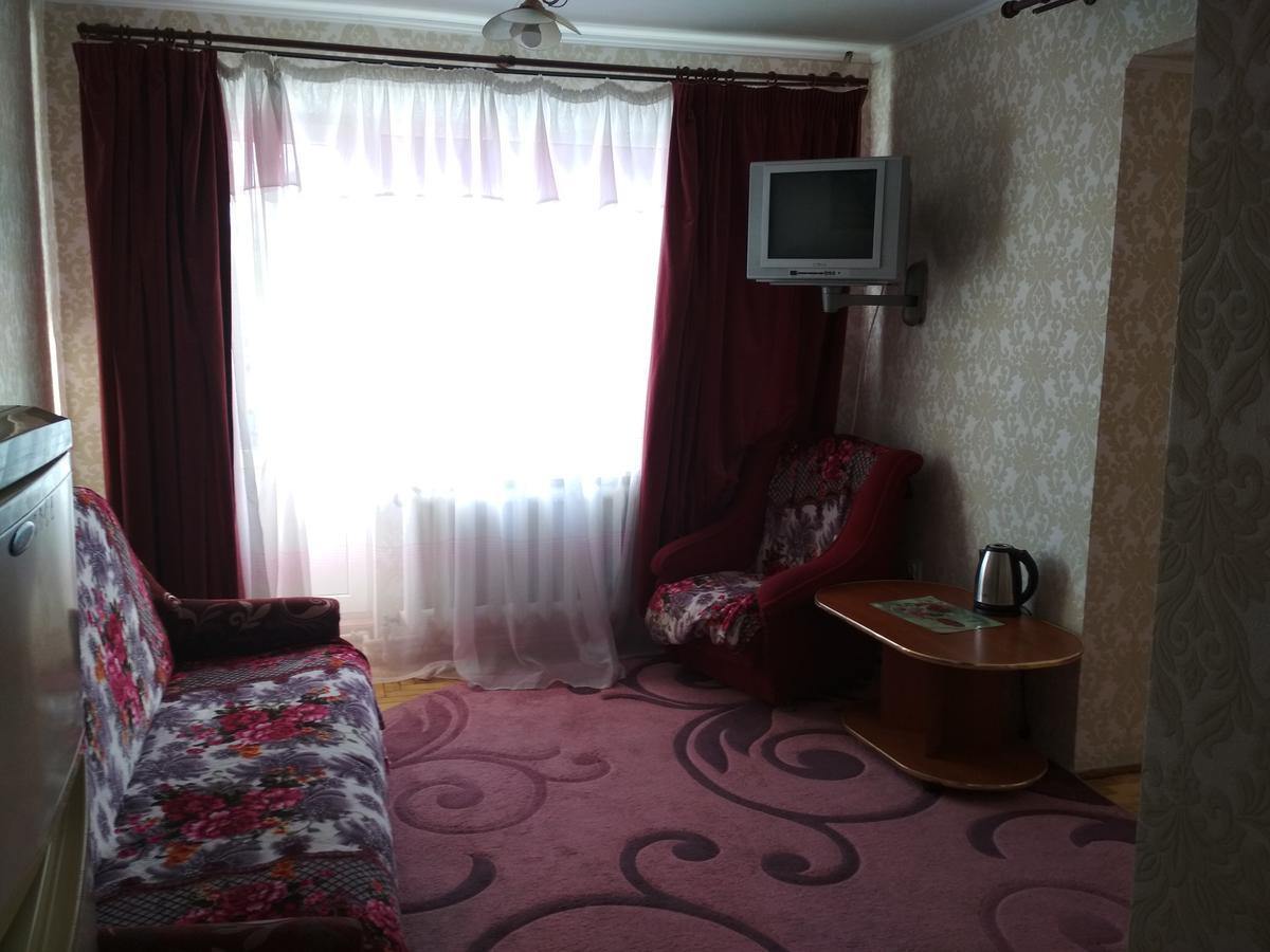 Hotel Udech Zhidachov Exterior foto